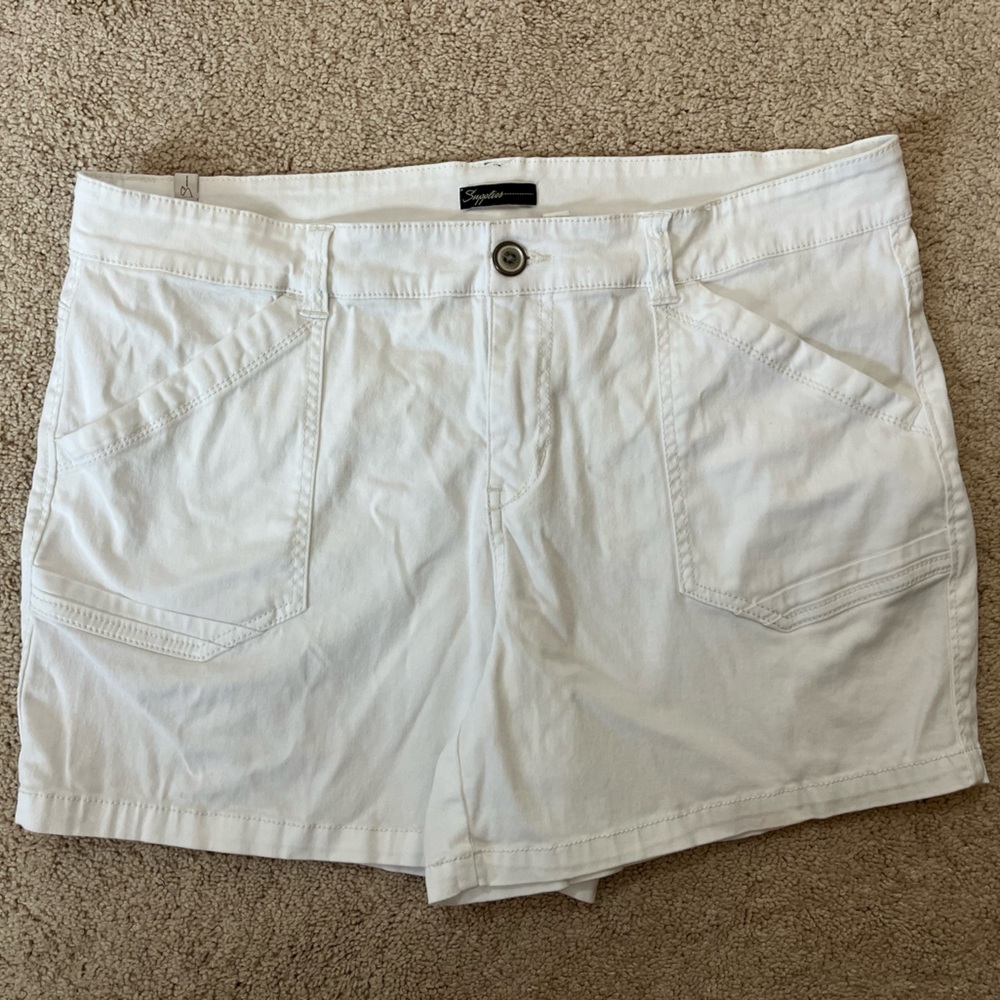 Union Bay Supplies White Cotton Stretchy Women's Shorts Size 16
